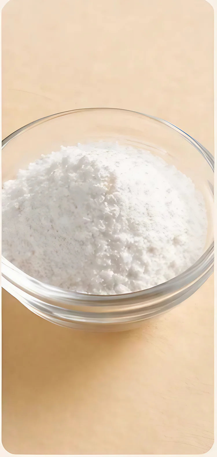Laurate de sodium, agent moussant du savon nettoyant Framb : poudre blanche dans un bol