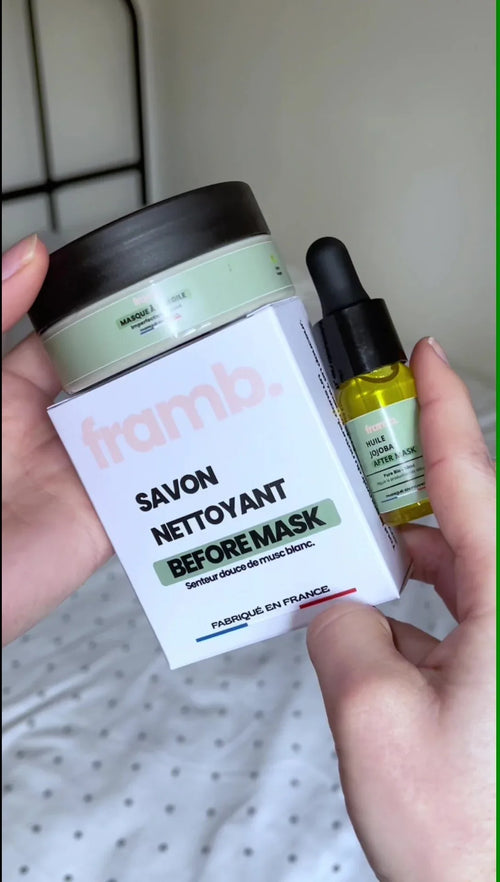 Photo d'Athénaïs, cliente Framb, avec la routine anti-imperfections